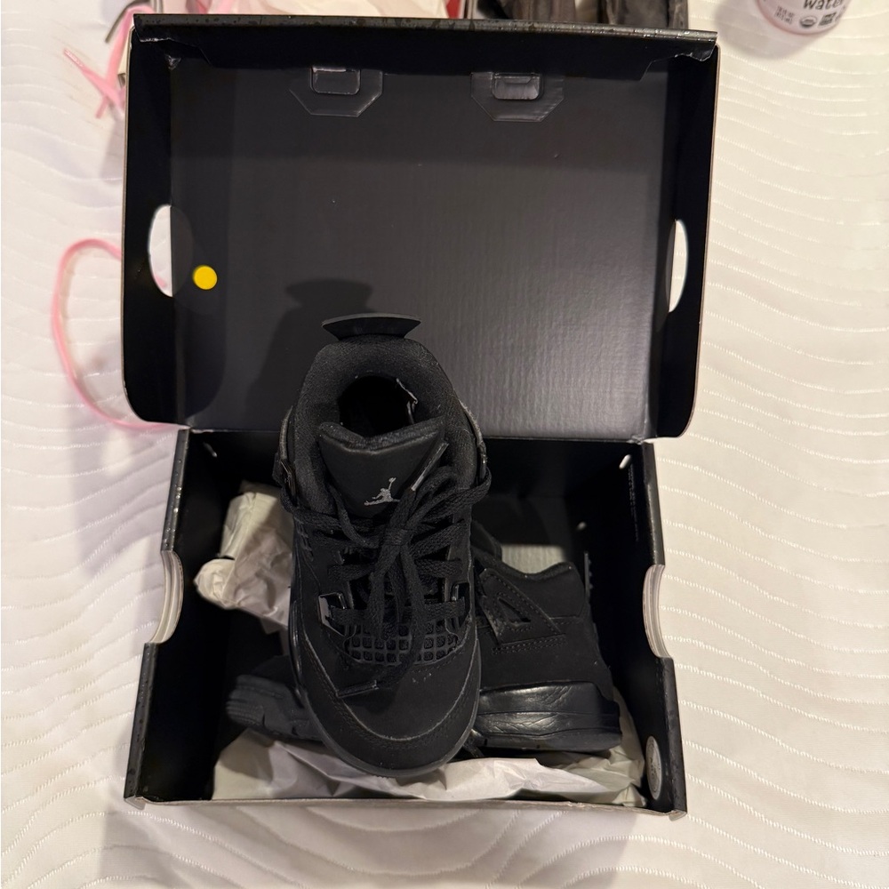 Jordan Retro 4 Remastered